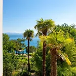Palm And Palmino Garden Near Lungo Mare By Irundo Apartament Lovran