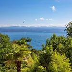 Palm And Palmino Garden Near Lungo Mare By Irundo Apartament Lovran