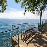 Apartament Palm And Palmino Garden Near Lungo Mare By Irundo