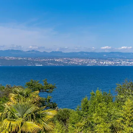 Palm And Palmino Garden Near Lungo Mare By Irundo Apartament Lovran